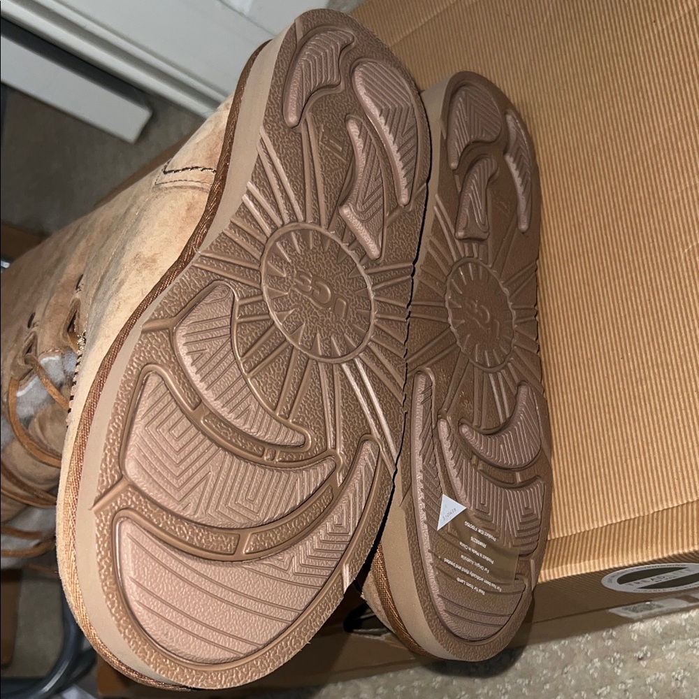 UGG Tan Suede Lace-Up Boots - Picture 4 of 6